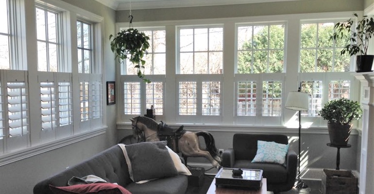 Cafe shutters in a living room in Chicago. Chicago cafe shutters living room